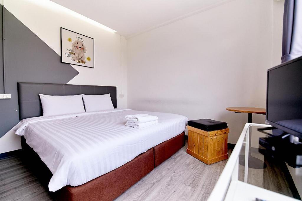 The Rabbit'S Hole Hostel Bangkok Ngoại thất bức ảnh