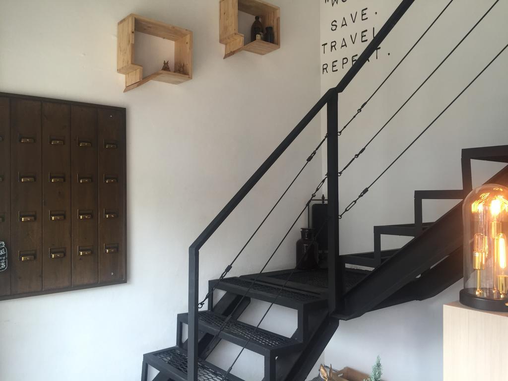 The Rabbit'S Hole Hostel Bangkok Ngoại thất bức ảnh