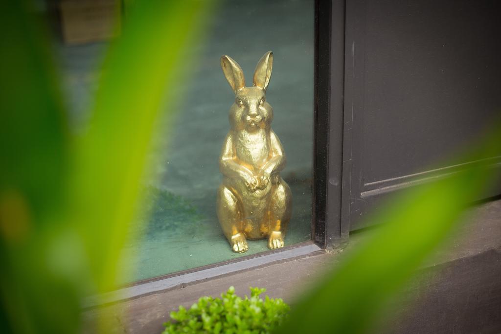 The Rabbit'S Hole Hostel Bangkok Ngoại thất bức ảnh