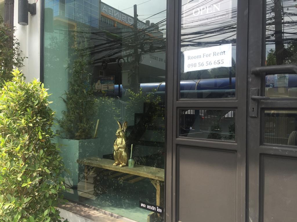 The Rabbit'S Hole Hostel Bangkok Ngoại thất bức ảnh