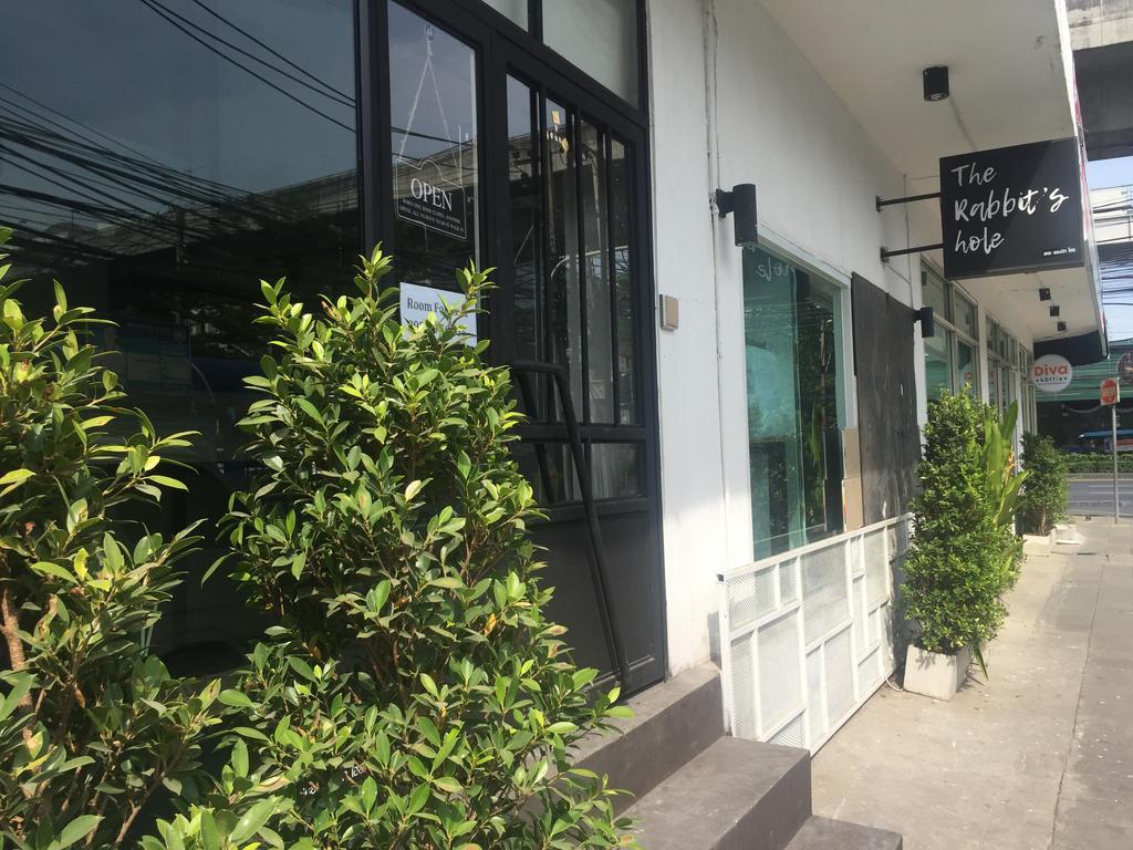 The Rabbit'S Hole Hostel Bangkok Ngoại thất bức ảnh
