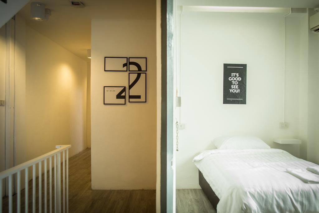 The Rabbit'S Hole Hostel Bangkok Ngoại thất bức ảnh